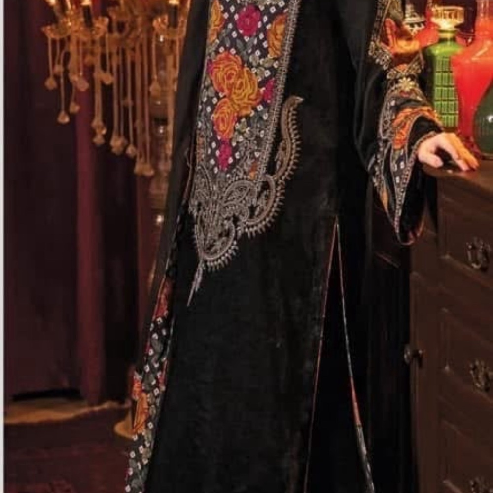 Latest collection medium to large size dress
Velvet latest collection